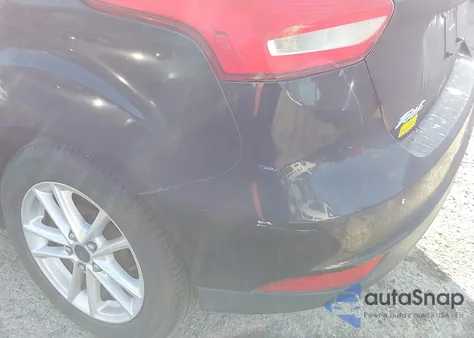 2015 Ford Focus Se z USA, uszkodzony, nr VIN 1FADP3K21FL343751